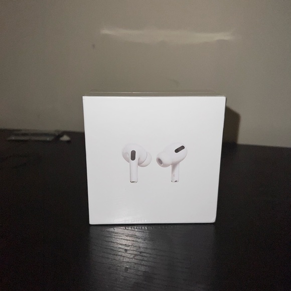 -Airpod Pros brand new never used.